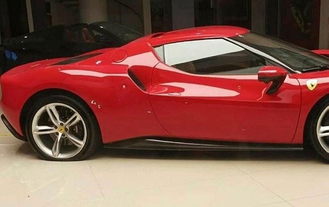 Ferrari’ye 8 kurşun