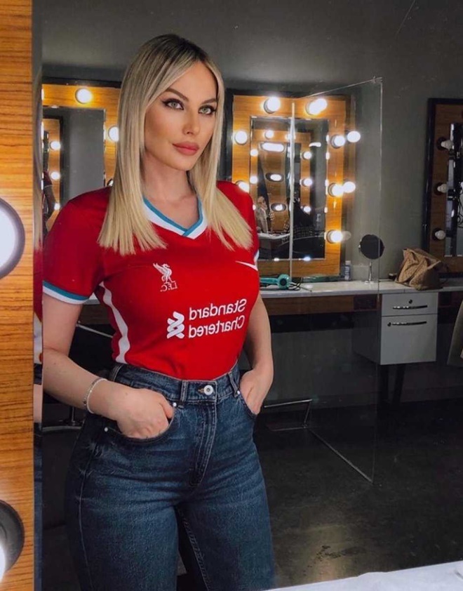 Hande Sarıoğlu yıllar önce bakın hangi efsane dizide rol almış!