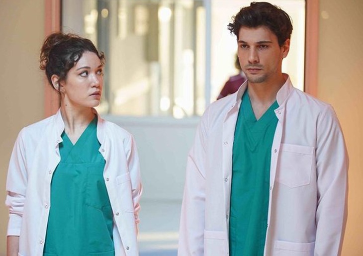 ‘Kasaba Doktoru’nun afişi yayınlandı