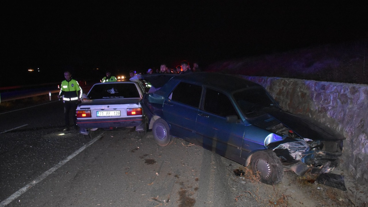 Kazayı görüp yardıma koştu, ikinci kazaya neden oldu: 7 yaralı