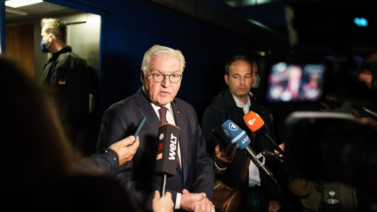 Kiev’e sürpriz ziyaret. Almanya Başbakanı Steinmeier Ukrayna'nın başkenti Kiev'de