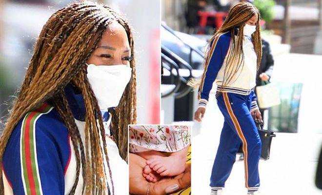 Naomi Campbell 50 yaşında anne oldu