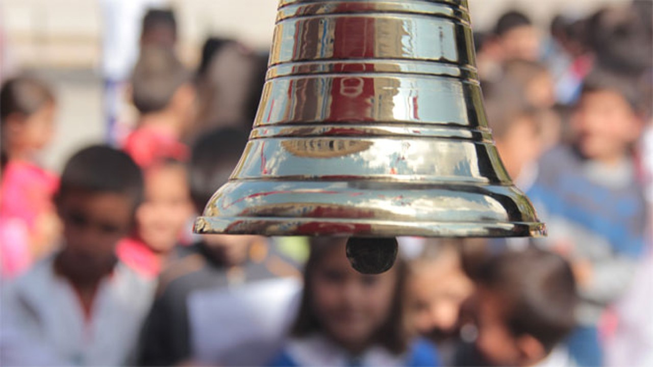 Okullarda arma vurgunu!