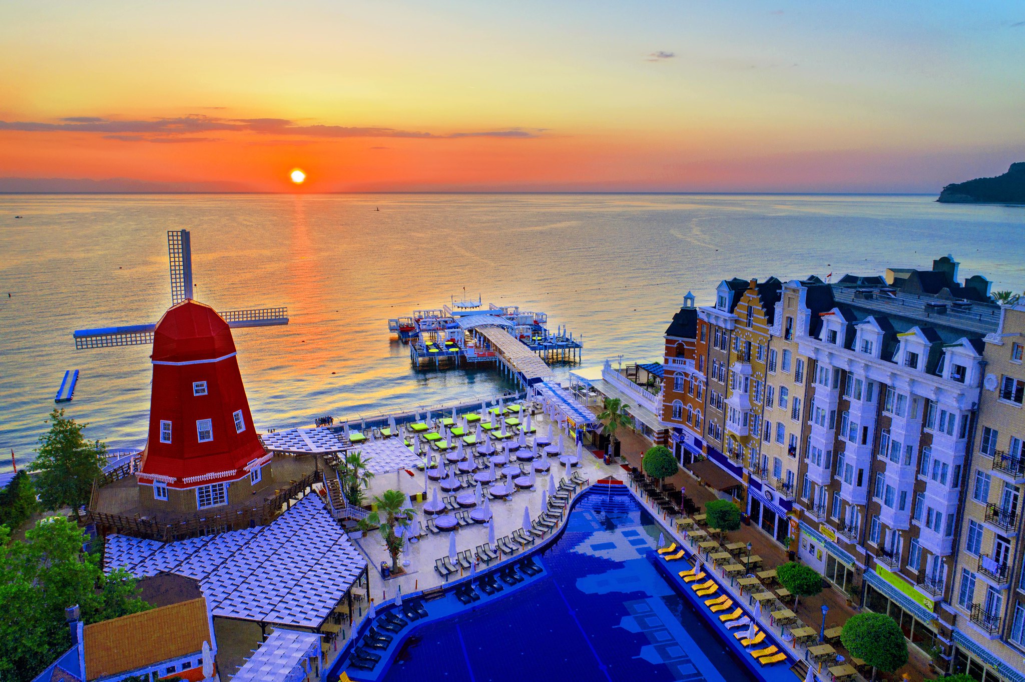 Orange County Resort ve Jolly Tur'a cinsiyet ayrımcılığı cezası!