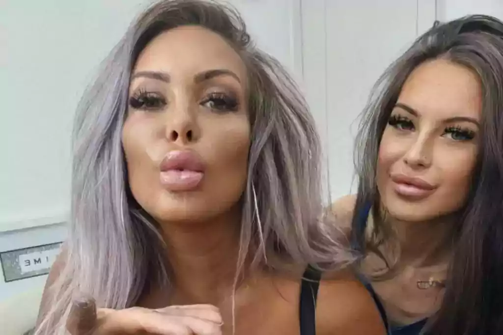 Görenler yaşına inanamadı! Kızın yanında ablası zannettiler...