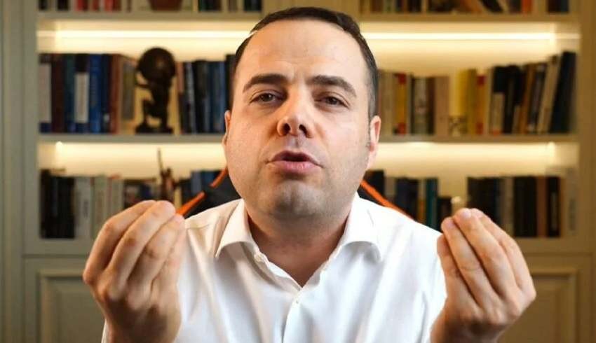 Prof. Dr. Özgür Demirtaş: Evrensel olmak lazım