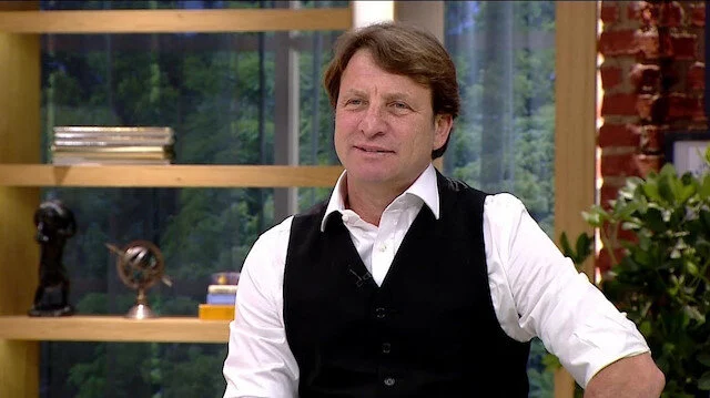 Kaya Çilingiroğlu yeni sevgilisiyle görüntülendi