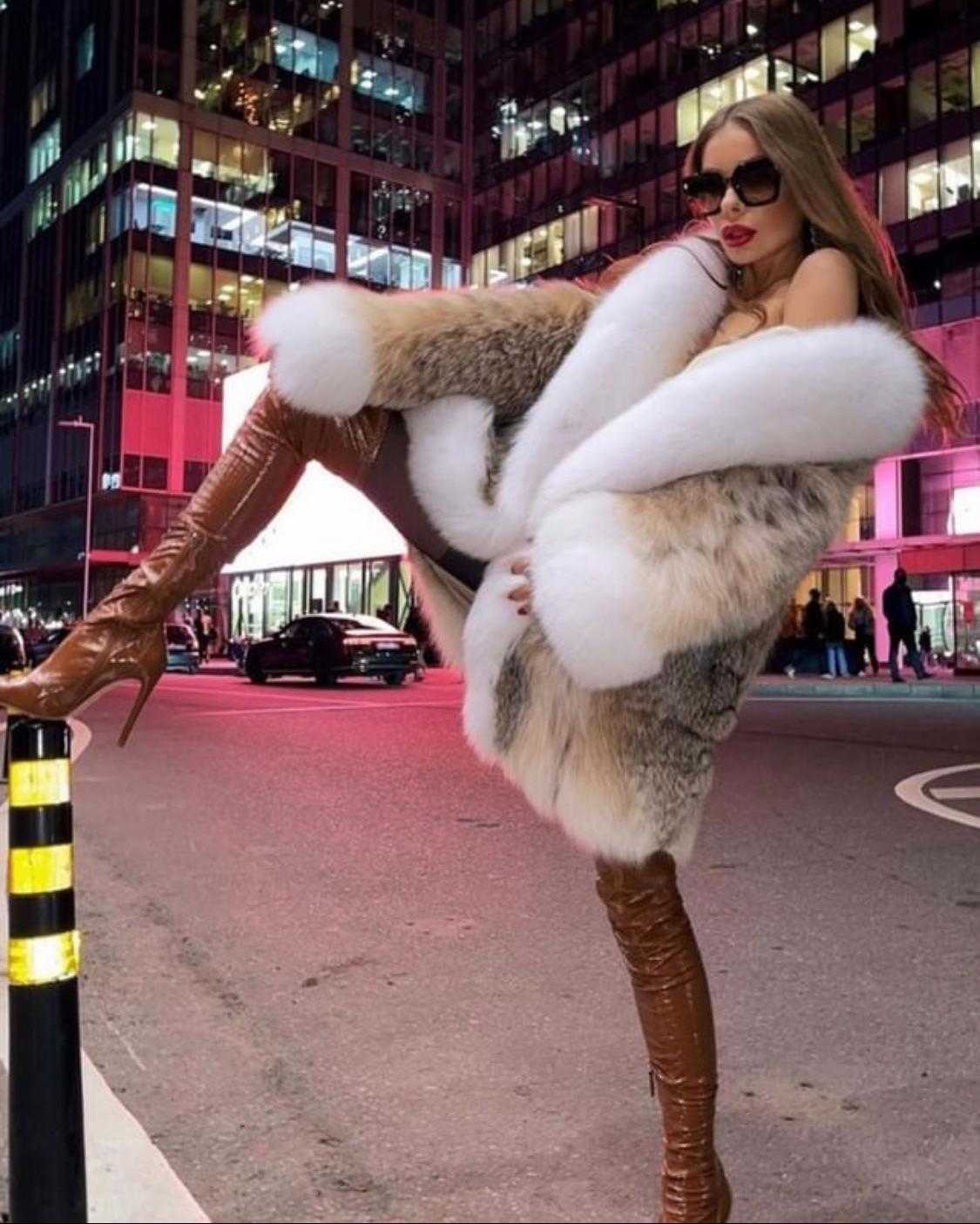 Kraliyet ailelesini giydiren Türk Deri markası Ramonder Leathear