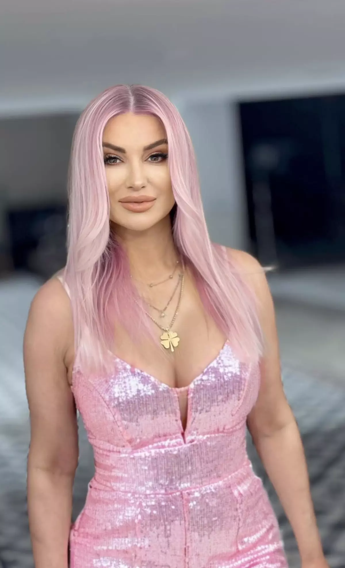 Barbie Akımına Katılan Songül Karlı'nın pembe stili çok beğenildi