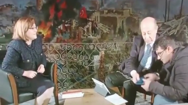 Muharrem Sarıkaya'nın ses teknikerine tokat attı