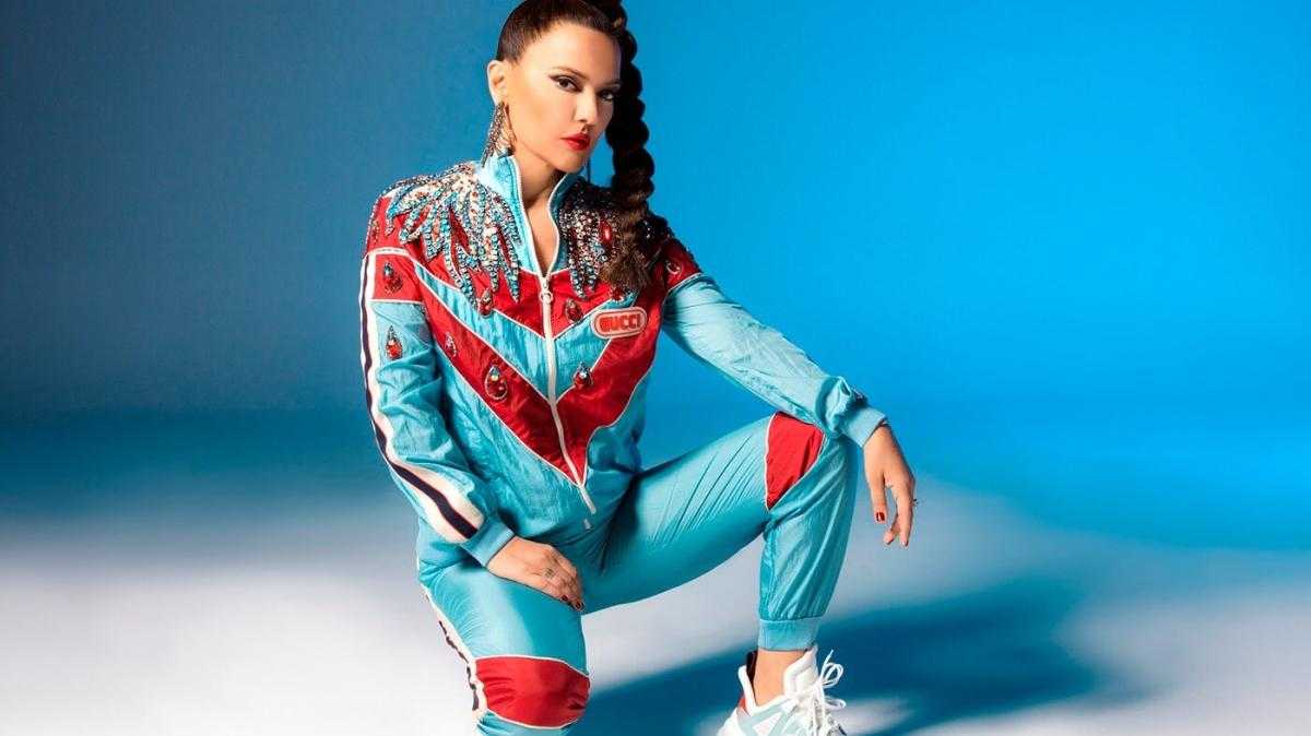 Demet Akalın veto yedi