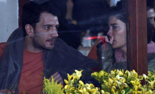 Uraz Kaygılaroğlu ile Berrak Tüzünataç'ın aşkı belgelendi